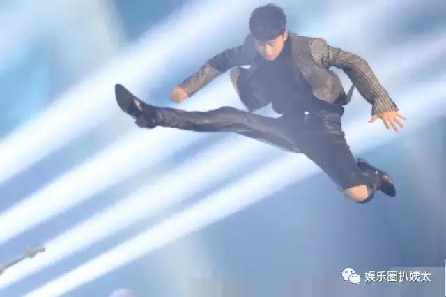 张杰大张伟综艺节目是什么,张杰下腰唱高音