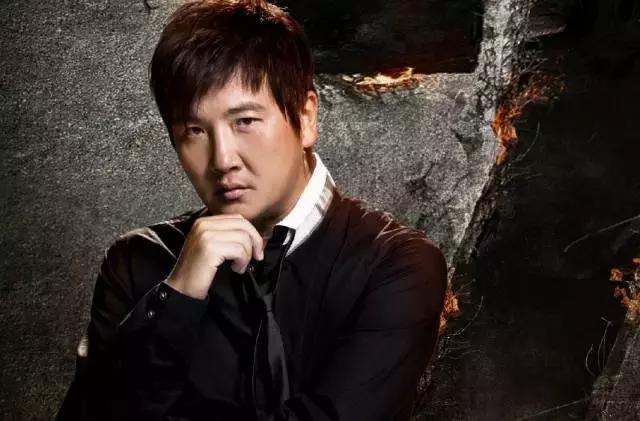 他较真、激情又平和,只为华语乐坛“第一男声”