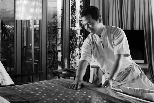 鏄庢槦浠疂鏍间附娲诲姩,涓轰粈涔堟槑鏄熼兘閫夋嫨宸村帢宀涘疂鏍间附