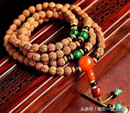 十二星座适合戴什么手串,十二星座手串排行榜