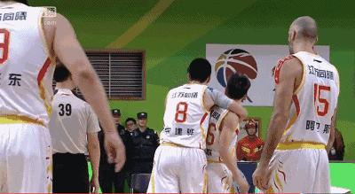 cba第34轮广东vs青岛比赛视频,cba裁判关键时刻吹掉决定比赛走势