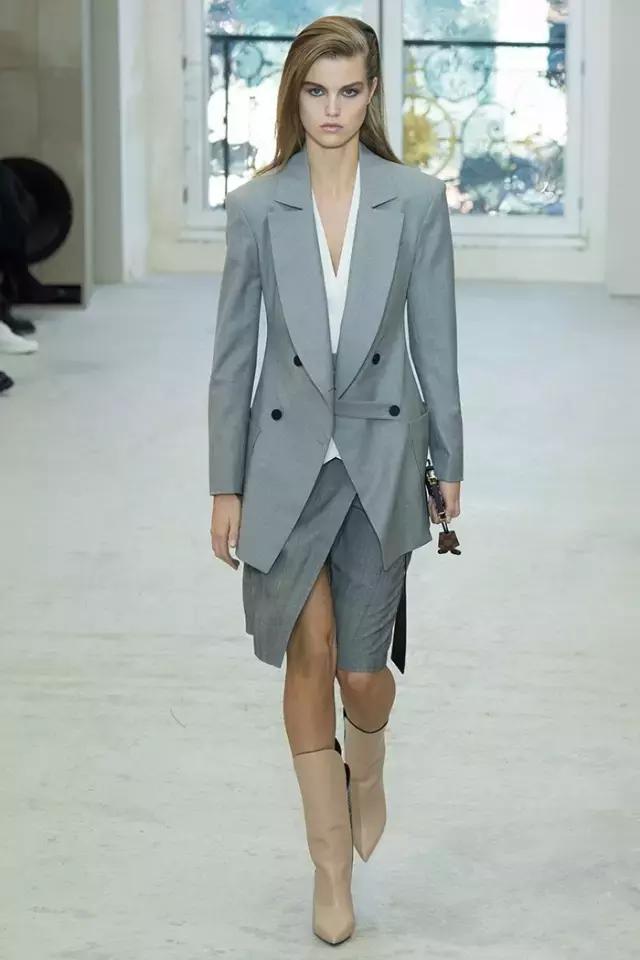 三个月内两次登上VogueParis,这个新秀前途无量