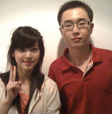 一张照片而红,却绯闻缠身,结婚生子淡出话题圈,努力创业