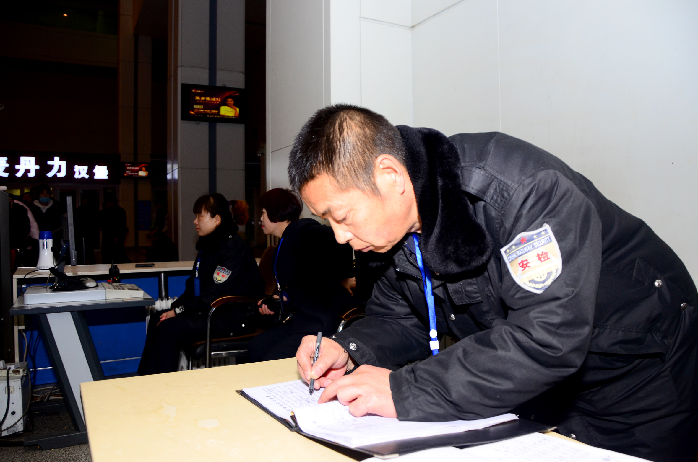 火车站候车大厅过安检,进入候车厅就要安检吗