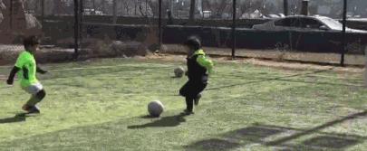 打鼾解说员一句玩笑话揭开国足不行的真相有两人阻止了孩子发展