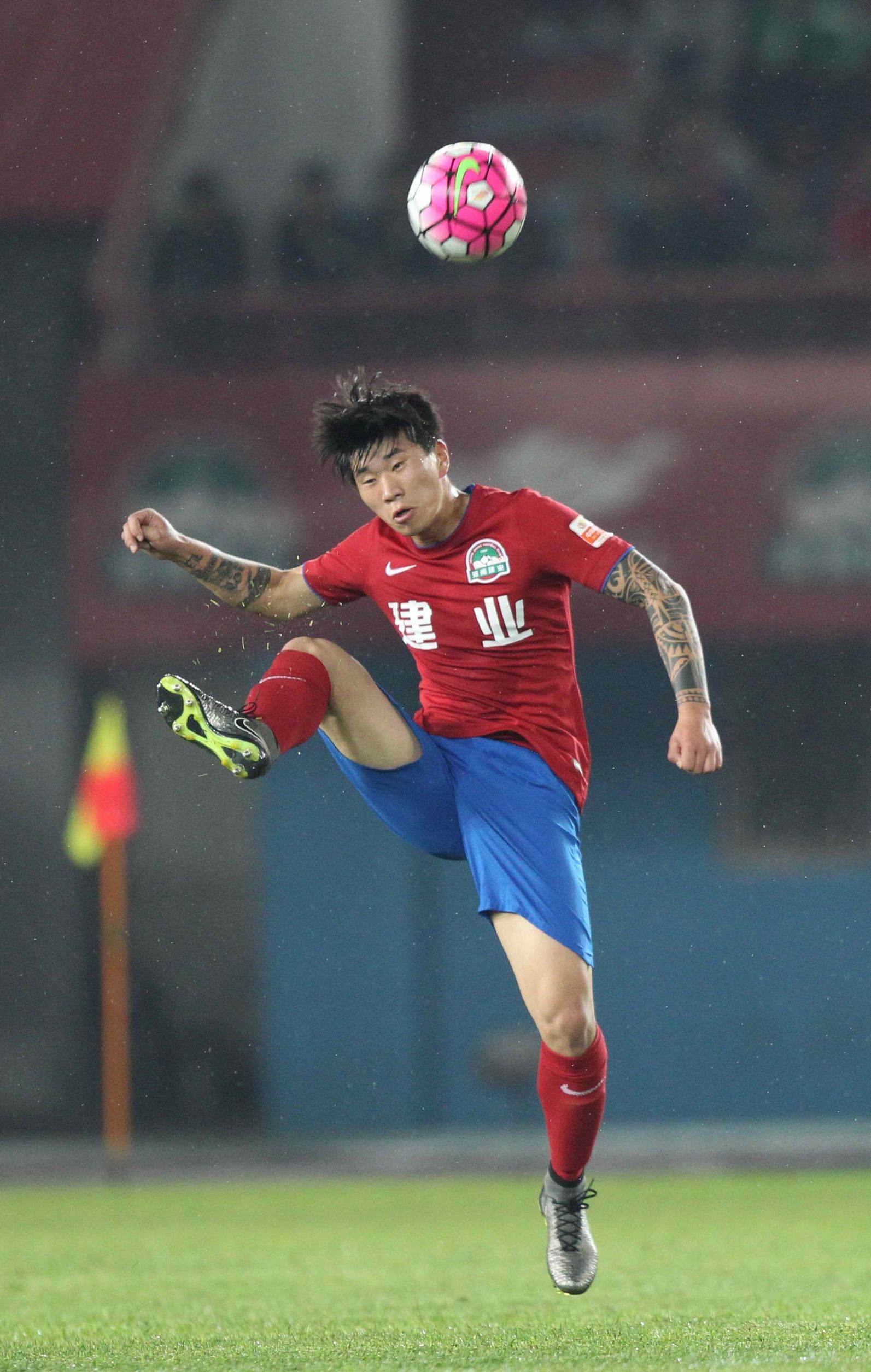 卓尔官宣续约罗7邓卓翔还是李晓明？下一个官宣的会是谁？