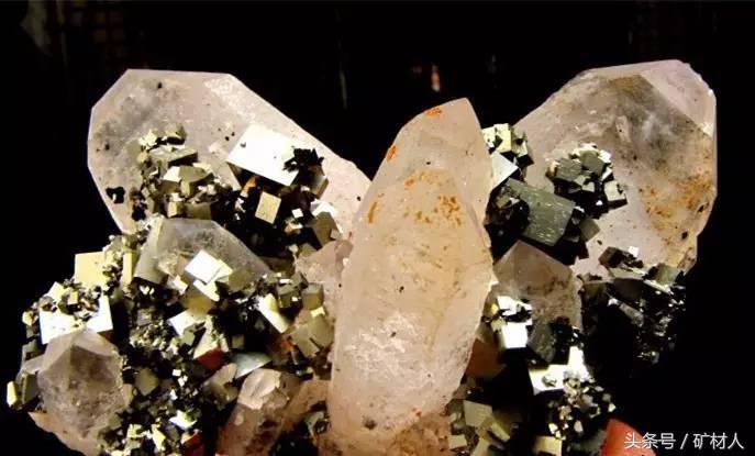 东海的水晶从哪里来的,水晶从哪里挖出来的