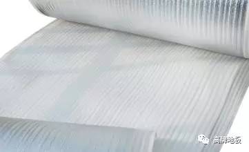 地面不平能直接铺地板吗,水泥地面不平怎么铺地板