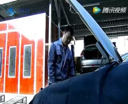 无损修复汽车凹痕是怎么做的,汽车凹痕用开水管用吗