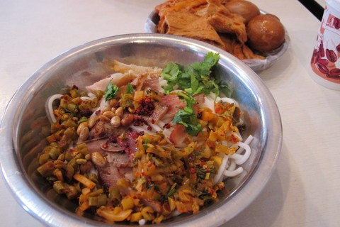 桂林阳朔西街值得吃的,桂林阳朔景区有什么好吃的