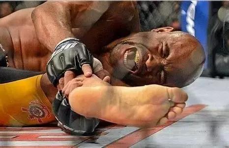 残暴封神十年不败,一朝断腿霸业不再!致敬“传奇”蜘蛛人!