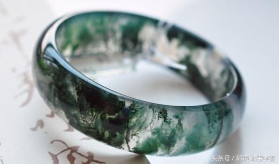 带飘花翡翠的玛瑙,飘花水草玛瑙值钱吗