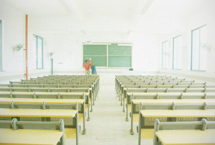 愿我们都能遇到深爱自己的人,愿你一生都能遇到自己喜欢的人