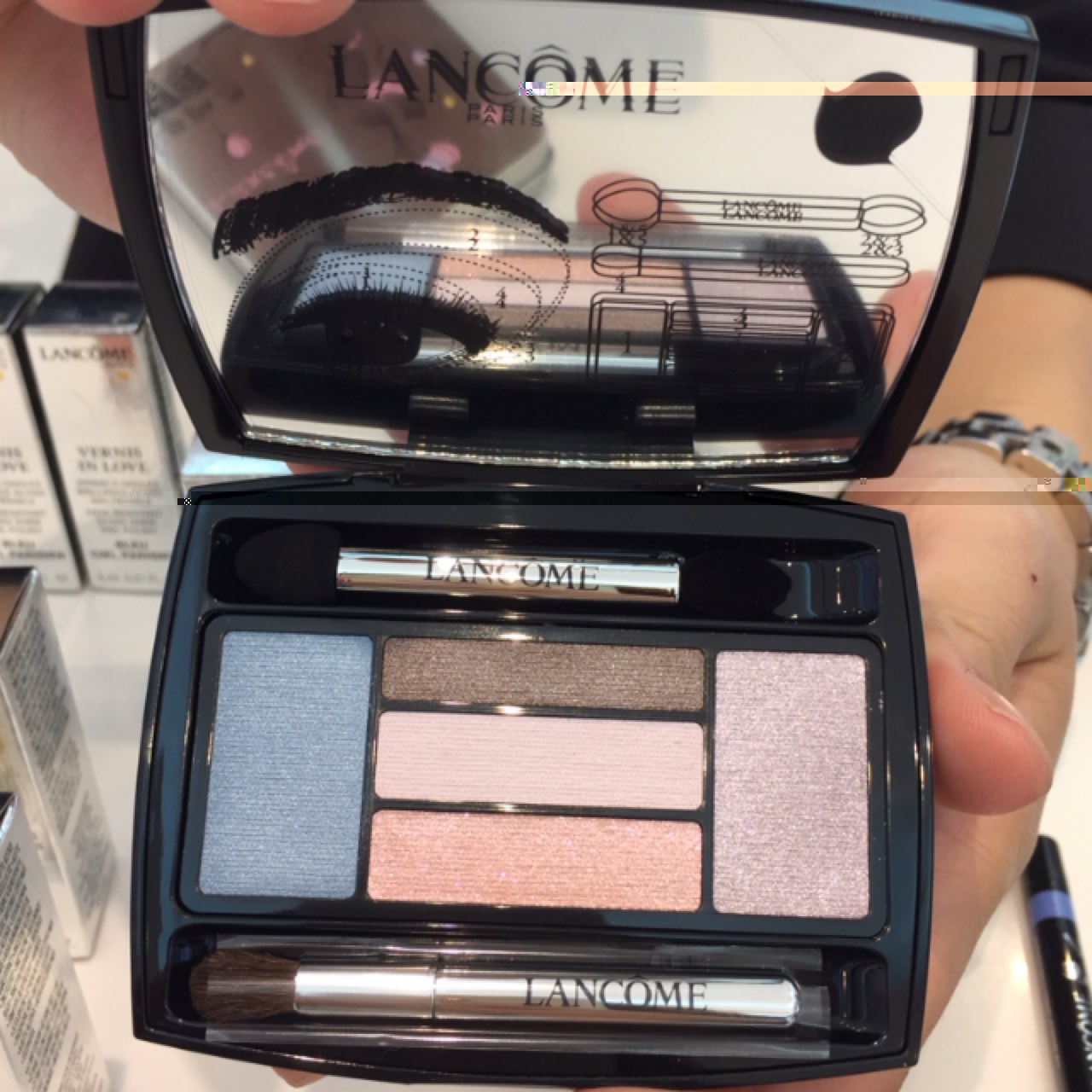 大地色系眼影盘推荐秋冬,配色巨好看的小众平价眼影