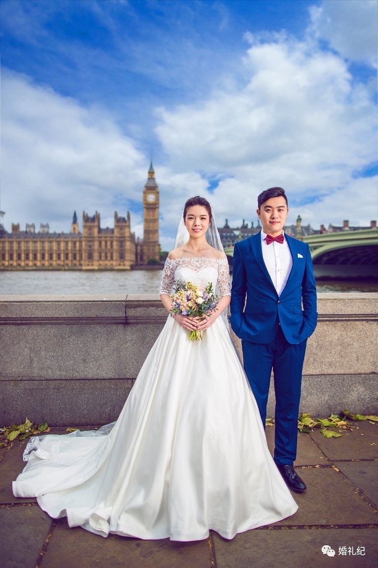 太瘦婚纱撑不起来?她们试完10家店,发现这3个款式最遮骨头