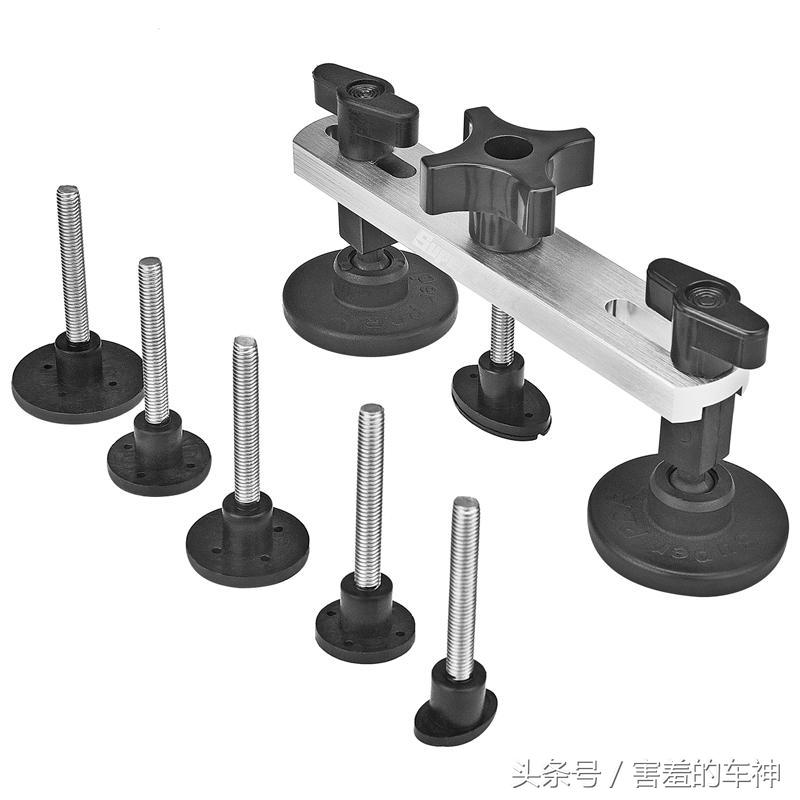 爱车被撞心疼瞬间,心疼爱车被撞