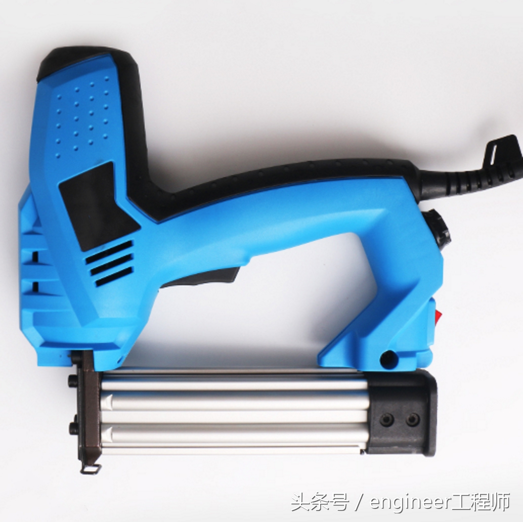锂电钉枪实用不,电动钉枪如何不冒钉