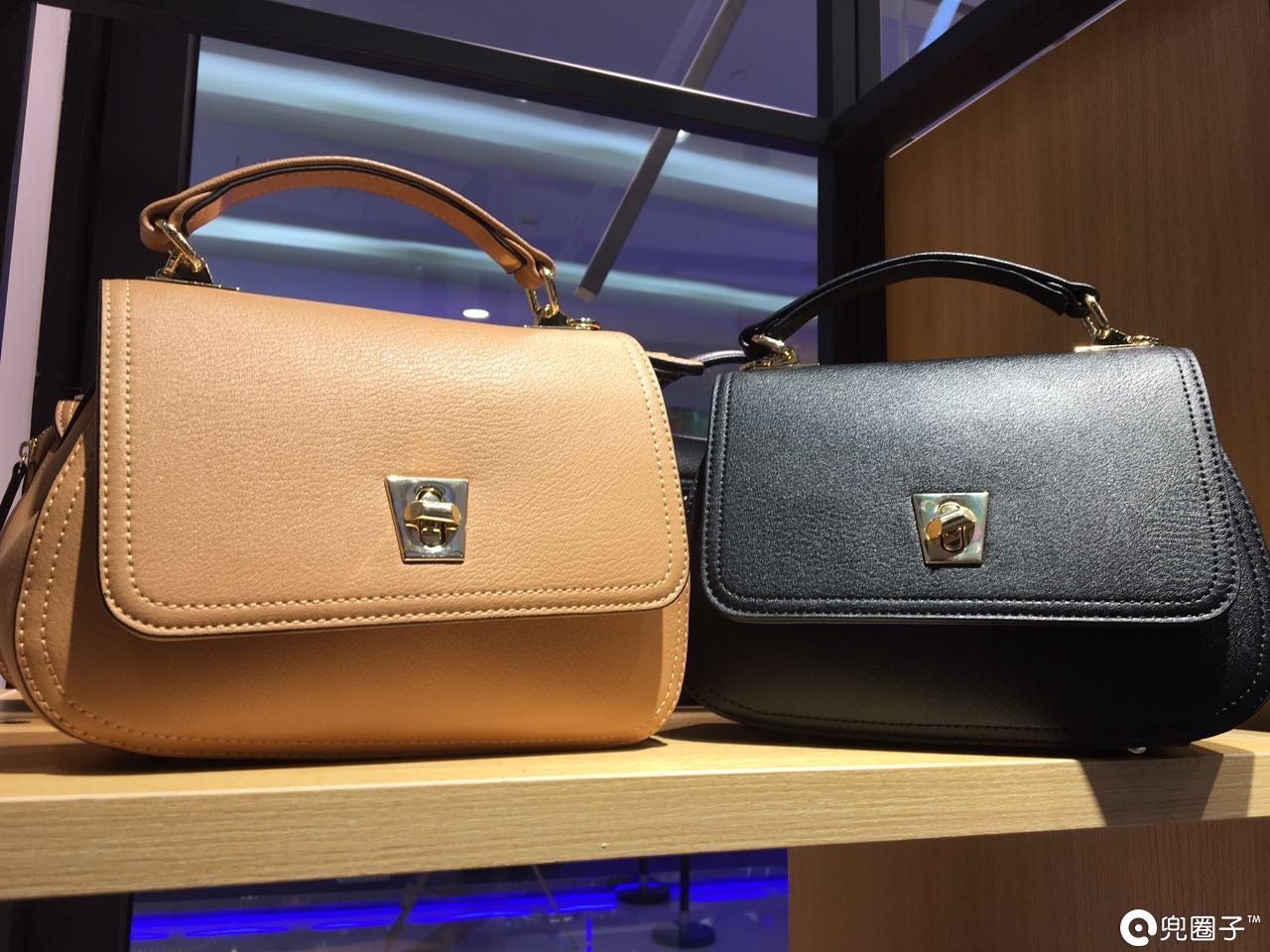 现在年轻人都流行背什么包,有哪些适合学生党背的包