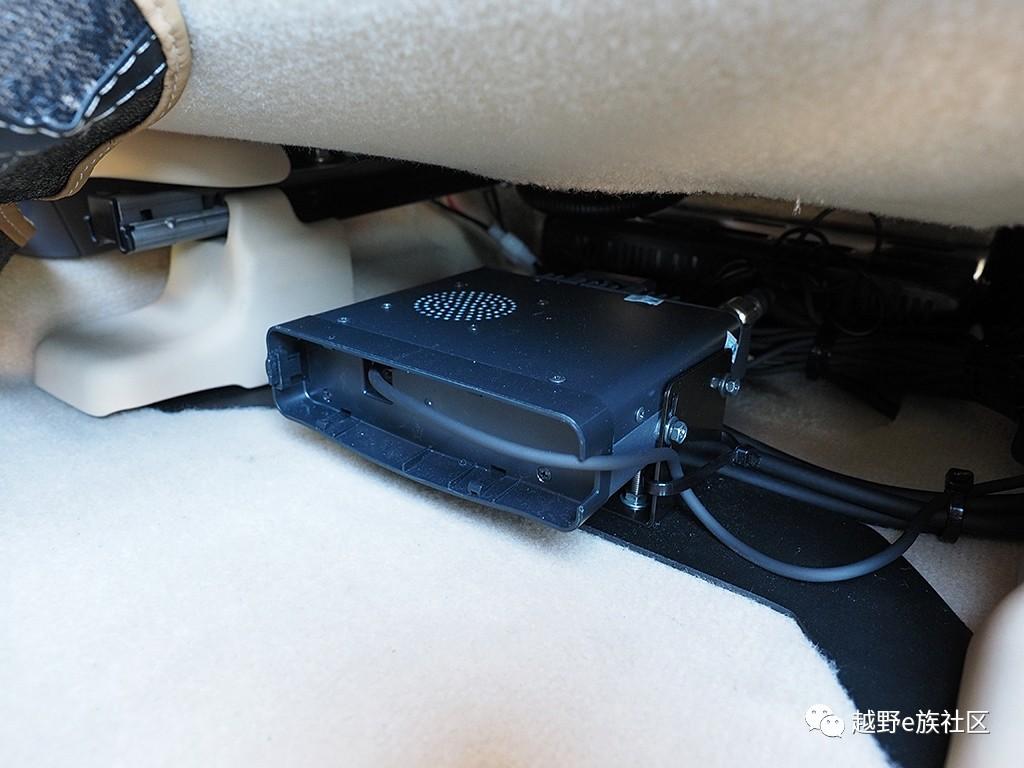 低配新款普拉多内饰改装,2017普拉多2700中东版改装