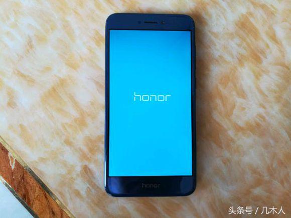 华为青春版荣耀8测评,华为手机荣耀8青春版测评