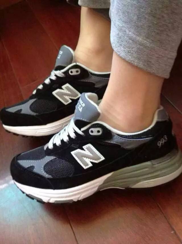 日常生活中适合穿什么类型运动鞋,日常穿哪种运动鞋合适