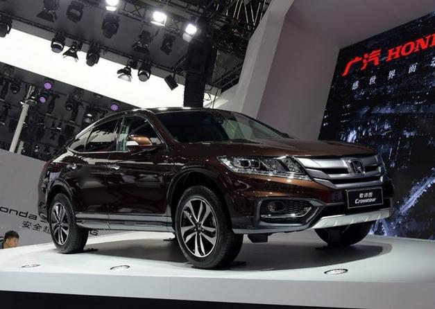 昂科威plus2023丐版款落地价,昂科威2020款1.5t豪华版氛围灯