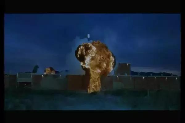 这是你们要的大长腿，备好纸巾，准备上下其手吧