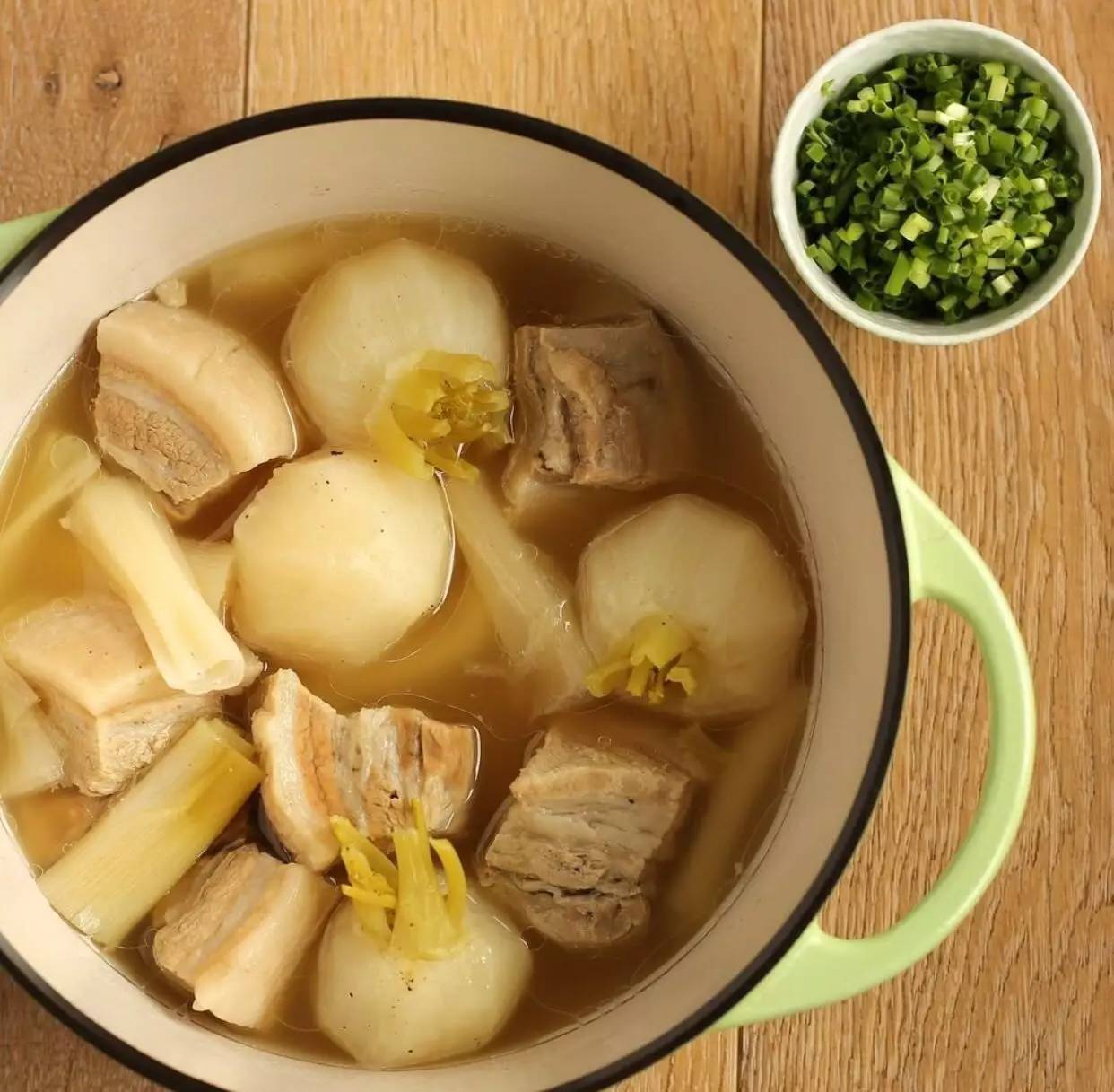 为什么别人拍的食物比你美？秘诀就在于这些高颜值餐具啊！