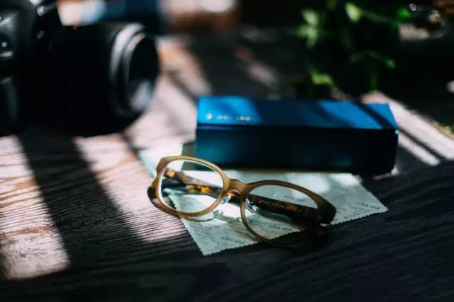 近视镜架品牌排行榜前十名,国产镜架性价比高的品牌