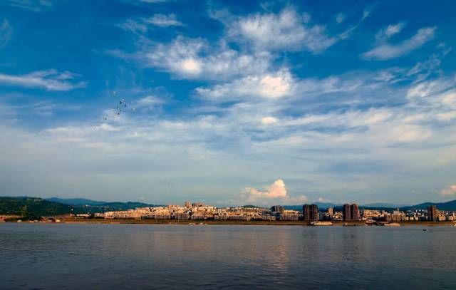 重庆最富有的8个区县 (重庆最发达的10个区县)