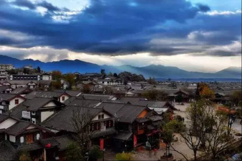 丽江为什么不建议情侣去,丽江真的不值得去吗