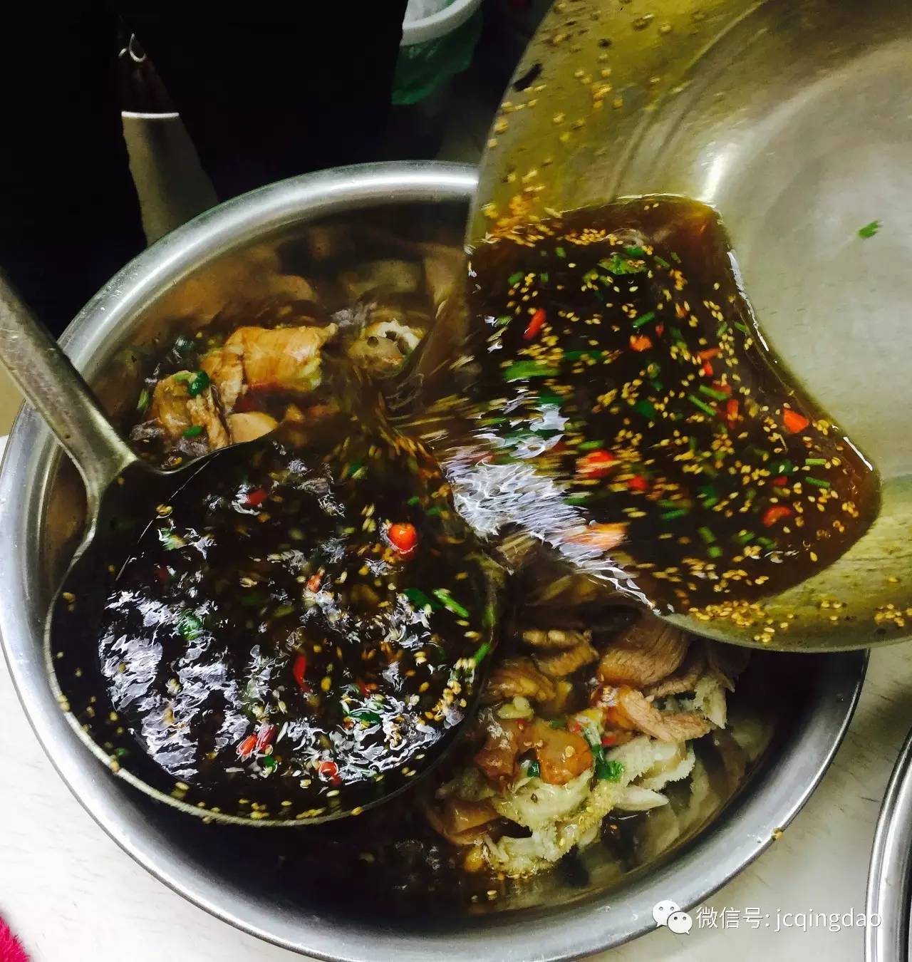 这个漂亮的青岛大嫚儿，独自经营一家冒菜馆5年，加盟店竟然开到了70家！