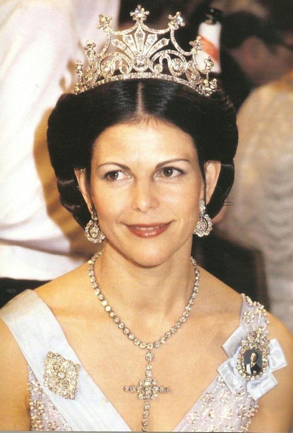 珠宝礼仪第二期：如何佩戴好钻石，担起这份美丽的责任？