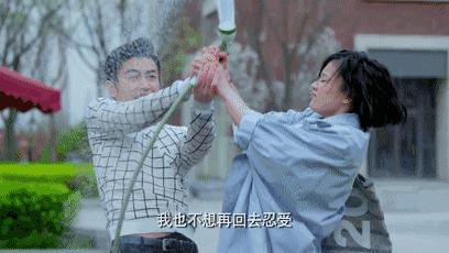 《云巅之上》已向你发送娱乐圈生存宝典，收好不谢！