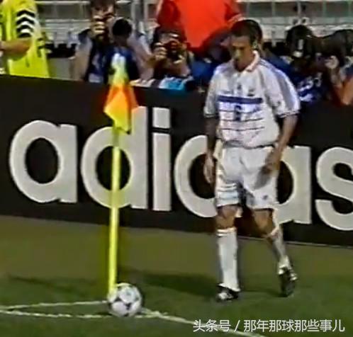 两届世界杯踢丢点球巴乔扼腕痛惜,98年世界杯法国vs意大利点球大战