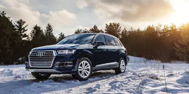 骚年,拍车你得这样拍才够酷炫~