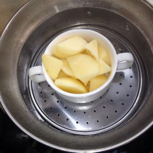 6个月婴儿辅食食谱苹果泥做法,6个月辅食苹果泥怎么做