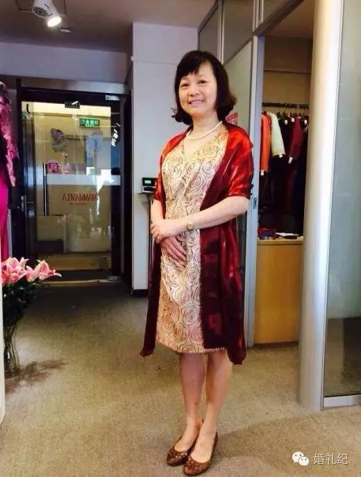 陈妍希刘诗诗婚礼妈妈都穿旗袍！妈妈要得体只能穿旗袍？