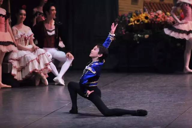 星光璀璨颁奖盛典优秀少年团,星光大赏2020明星跳舞