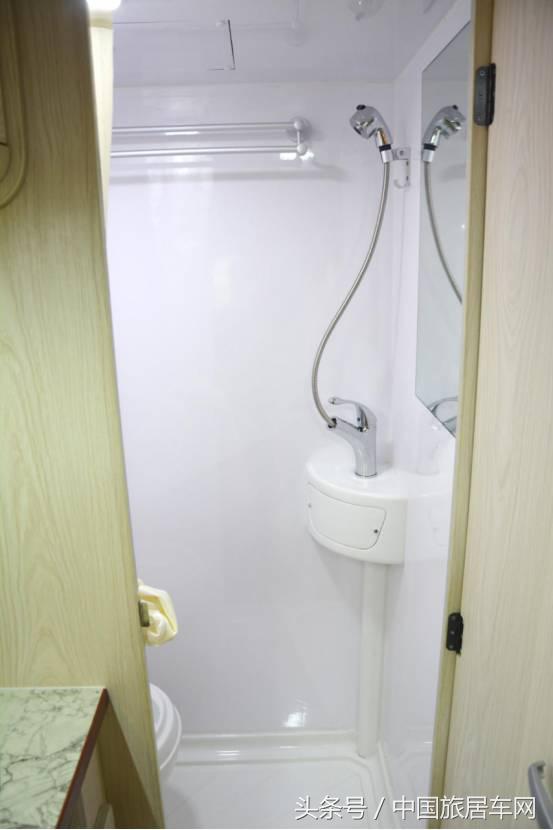 拓锐斯特依维柯c型房车多少钱,依维柯拓锐斯特2020款