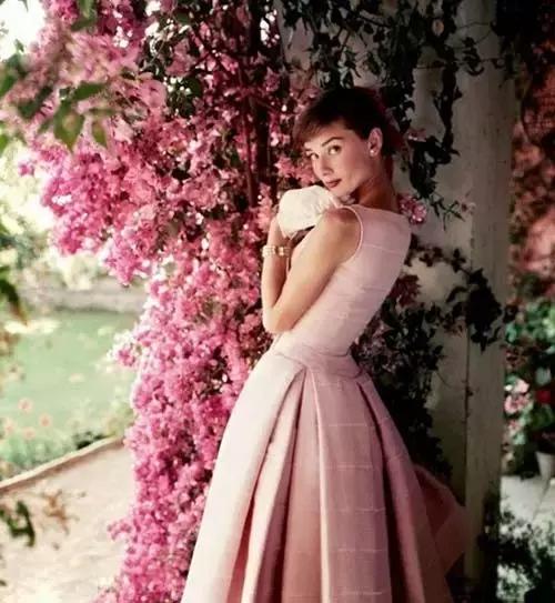 2021公认最持久好闻的男士香水,女士公认10大好闻的淡雅香水推荐