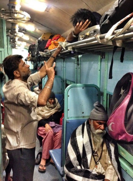 对比印度火车和中国高铁,印度的火车真的那么落后吗