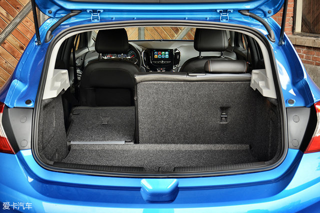 西安13年雪佛兰科鲁兹两厢,雪佛兰1.4t科鲁兹两厢二手车