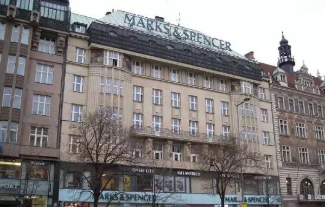 Esquiz54｜单程还是往返？SpaceX这次要载两名游客环月旅行