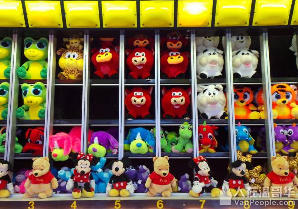 今年温哥华夜市玩出新高度！韩式灯展随手一拍都是网红范儿