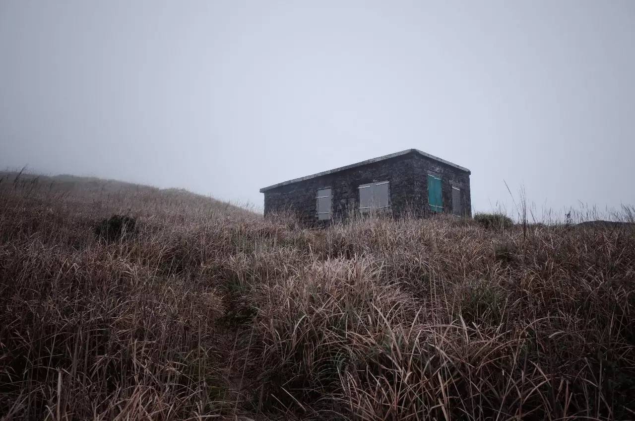 云雾中的香港大东山,香港大东山全景