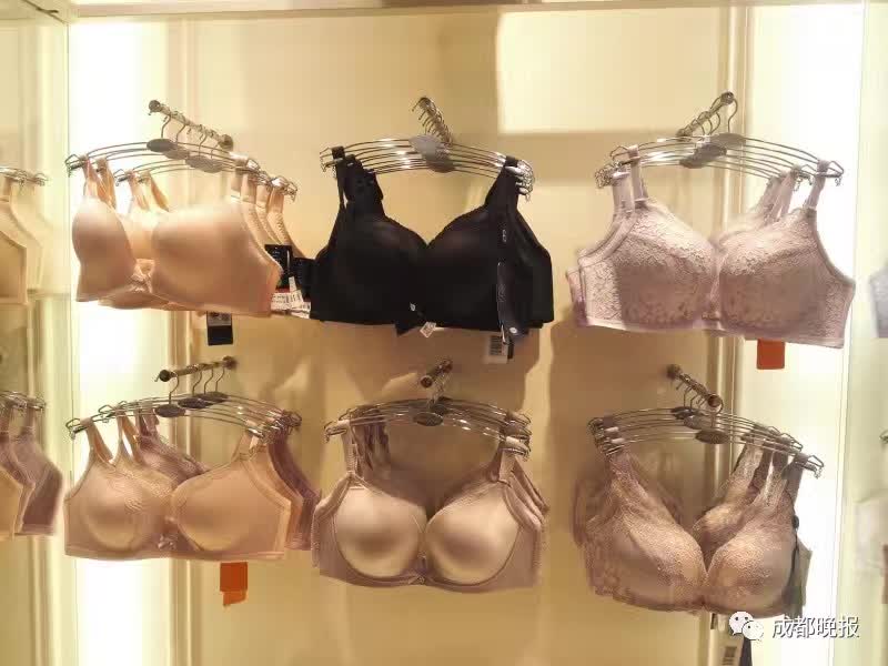 为女王过节，时代奥莱是认真的！