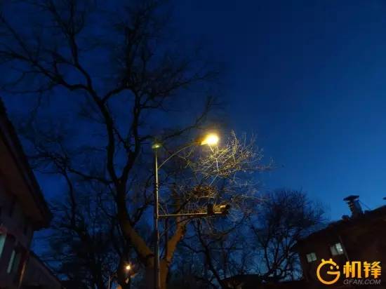 htcuultra屏幕怎么样,htcuultra蓝宝石版