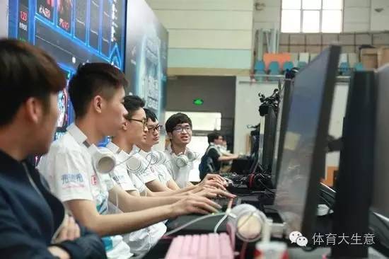 王思聪给这家做大学生电竞联赛的公司投了3000万元，估值5个亿｜投融资