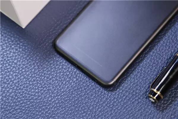 鍗庝负p10鎽勫儚澶存槸绱㈠凹鐨勮繕鏄緯鍗$殑,寰曞崱闀滃ごsummilux鍗庝负p10